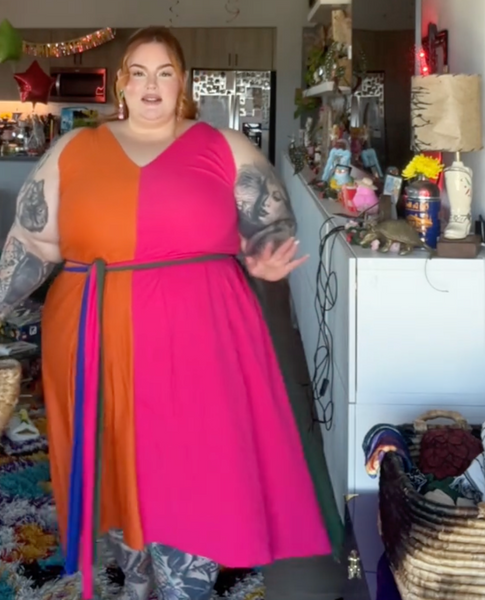 Tess Holliday wears Kitty Joseph 💙💚