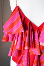 Load image into Gallery viewer, SAMPLE SALE | GERANIUM RUFFLE TOP
